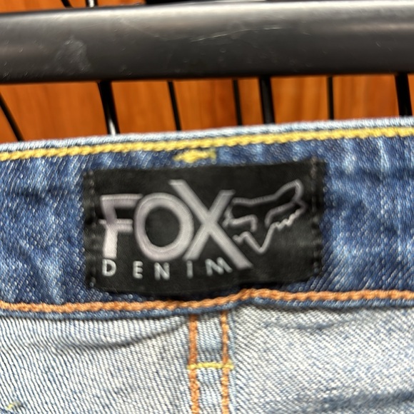 Woman’s Fox’s jeans - Picture 7 of 10